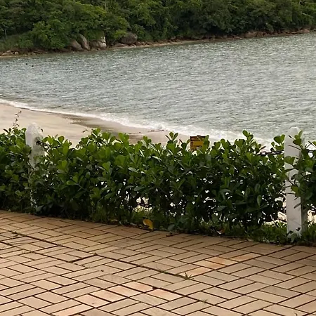 Apartamento Pe Na Areia Caraguatatuba Exterior photo